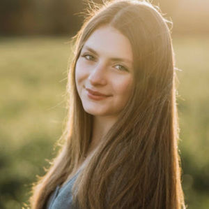 Meet your Posher, Ella